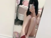 Asiatisches Mädchen Selfie mit High Heels ihre Muschi